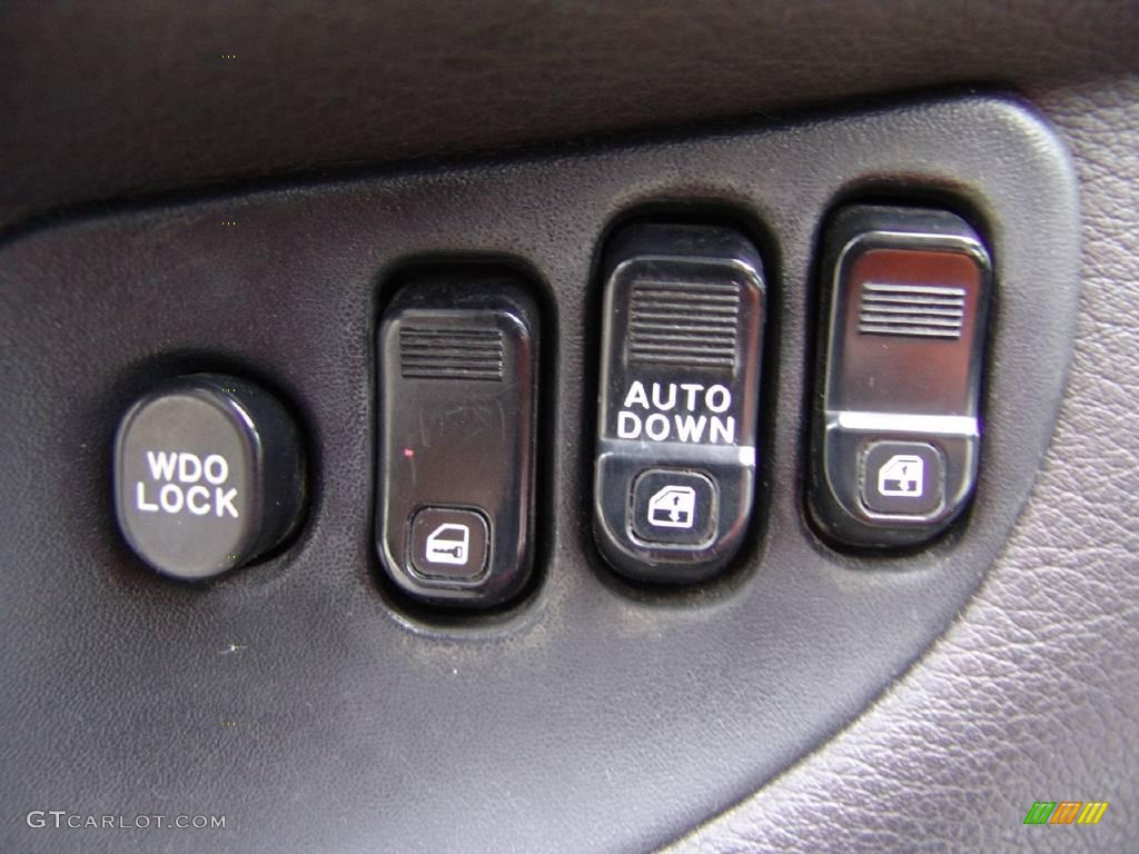 1994 Mitsubishi 3000GT SL Coupe Controls Photo #20816043