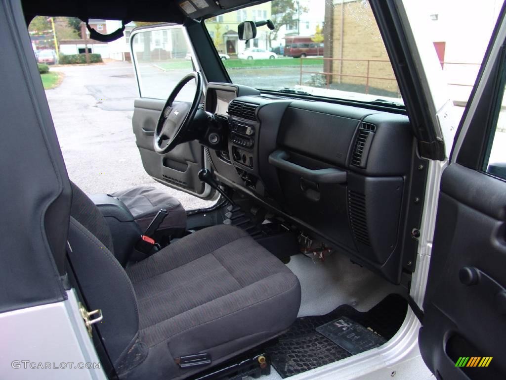 2004 Wrangler Rubicon 4x4 - Bright Silver Metallic / Dark Slate Gray photo #20