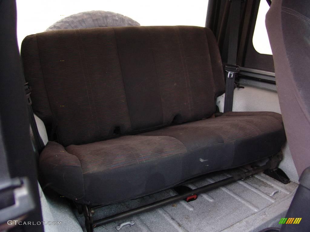 2004 Wrangler Rubicon 4x4 - Bright Silver Metallic / Dark Slate Gray photo #22