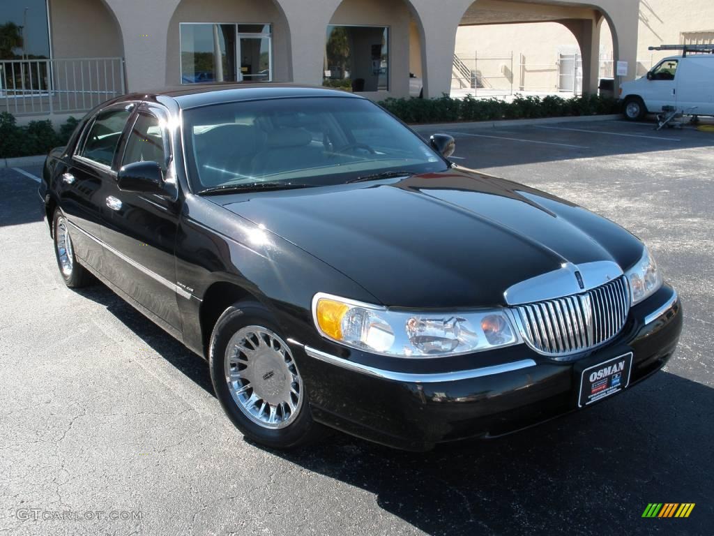 2001 Town Car Cartier - Black Clearcoat / Light Graphite photo #1