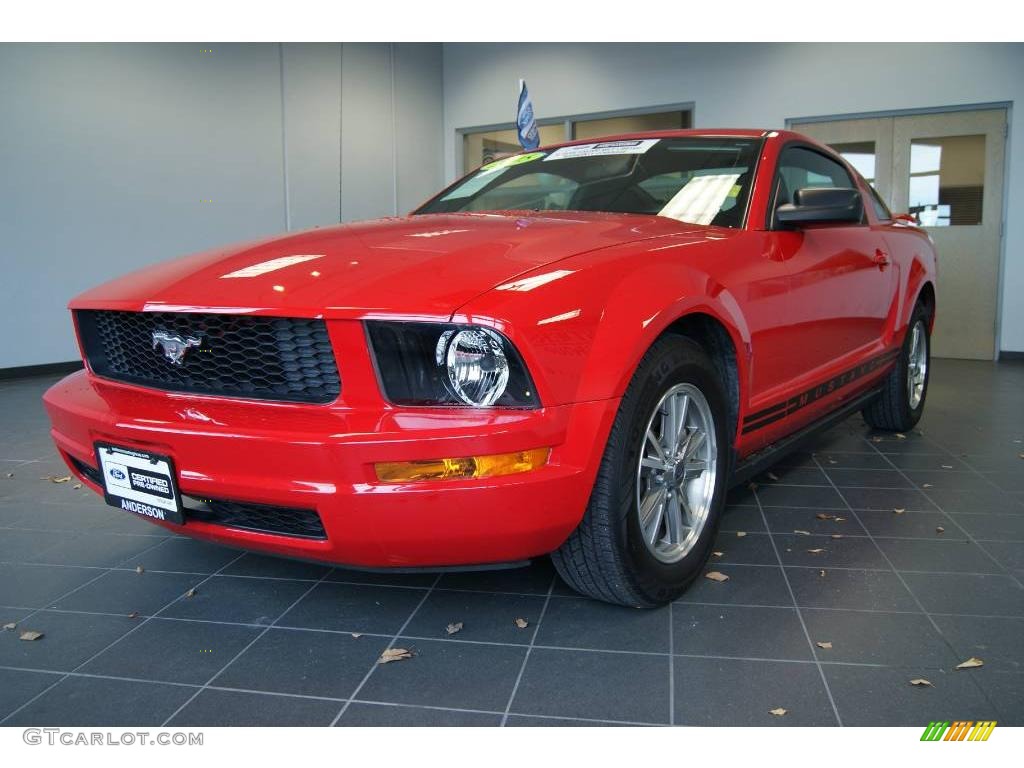 2005 Mustang V6 Premium Coupe - Torch Red / Dark Charcoal photo #5