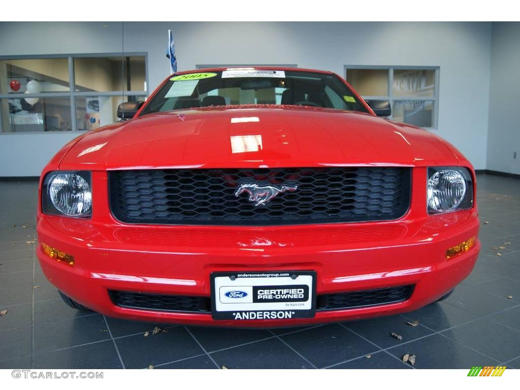 2005 Mustang V6 Premium Coupe - Torch Red / Dark Charcoal photo #6