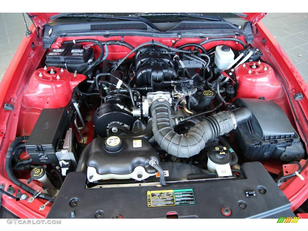 2005 Mustang V6 Premium Coupe - Torch Red / Dark Charcoal photo #8