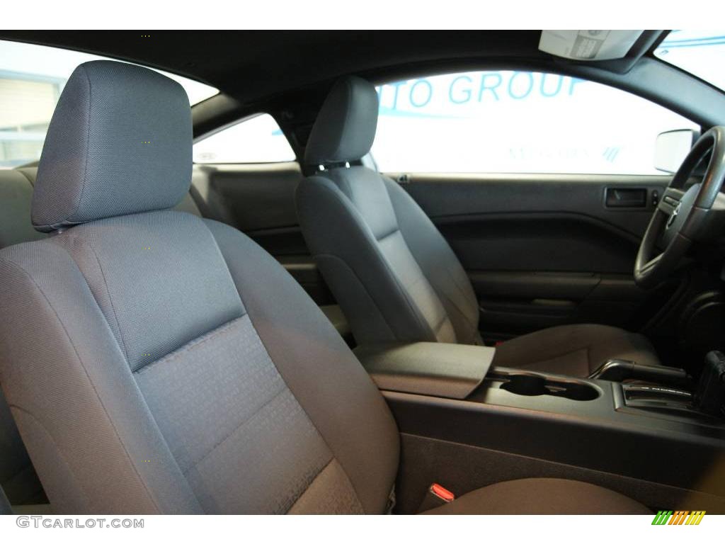 2005 Mustang V6 Premium Coupe - Torch Red / Dark Charcoal photo #31