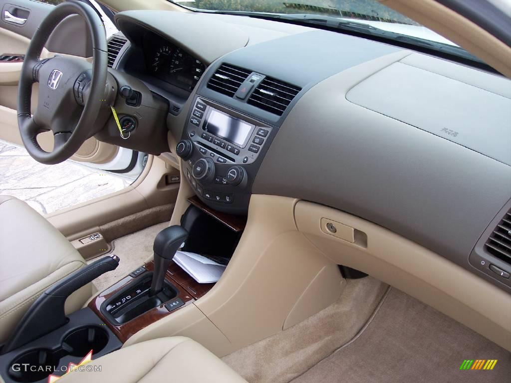 2007 Accord EX-L Sedan - Taffeta White / Ivory photo #24