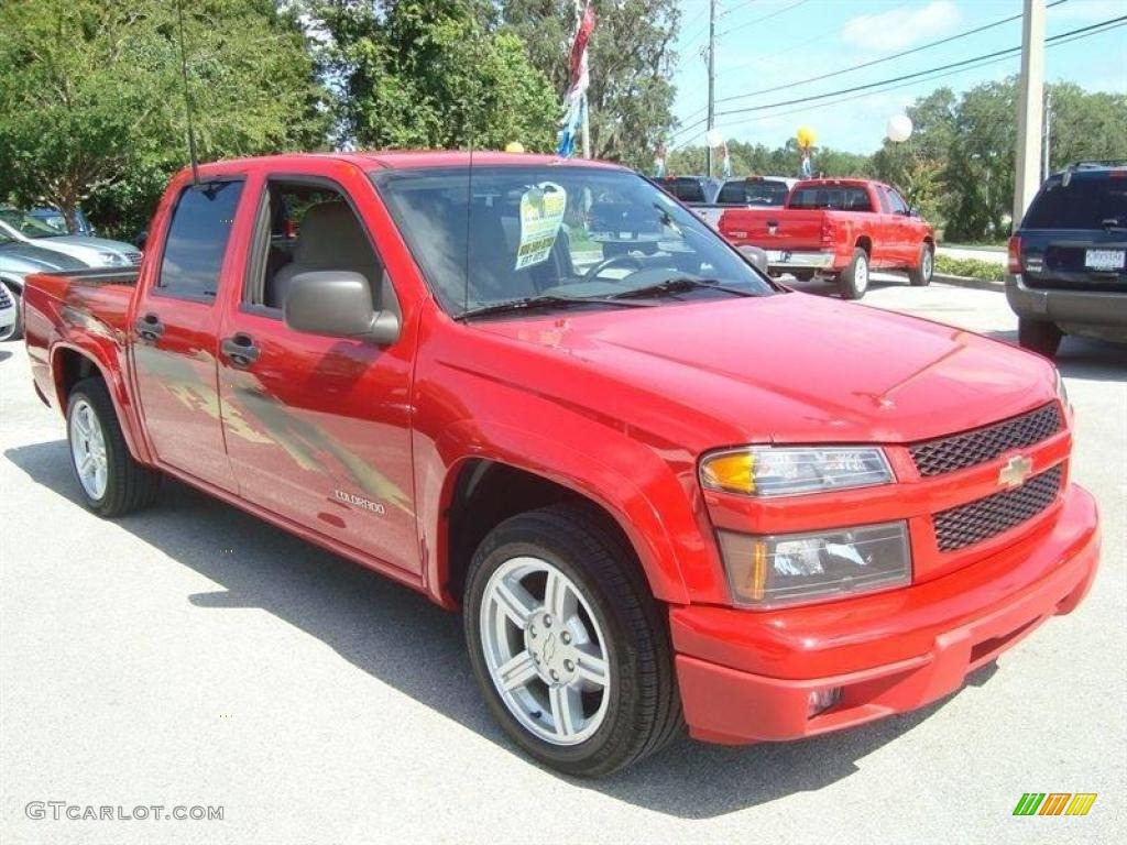 2004 Colorado LS Crew Cab - Victory Red / Sport Pewter photo #10