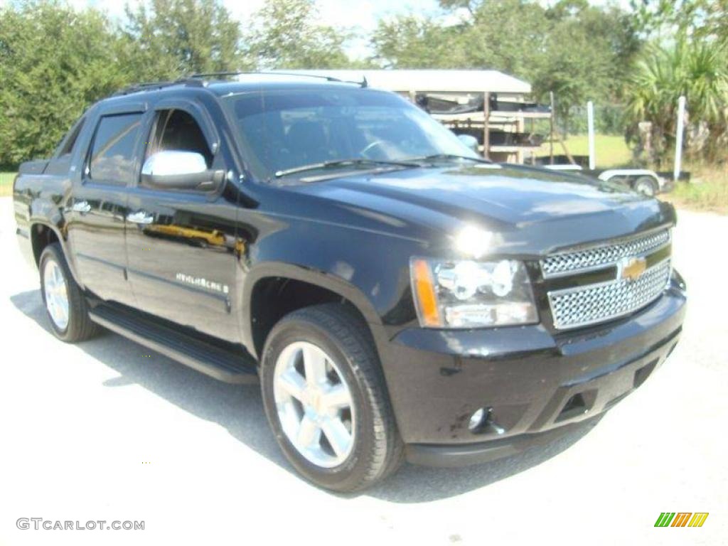 2007 Avalanche LTZ - Black / Ebony photo #10