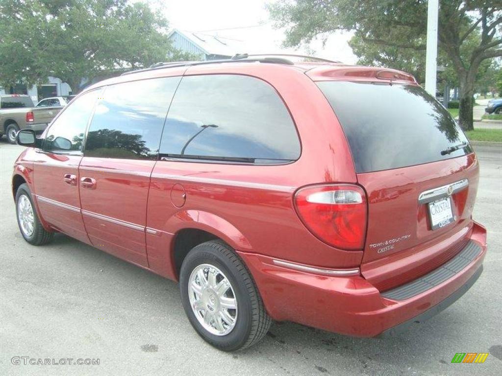 2007 Town & Country Limited - Inferno Red Crystal Pearl / Dark Khaki/Light Graystone photo #3