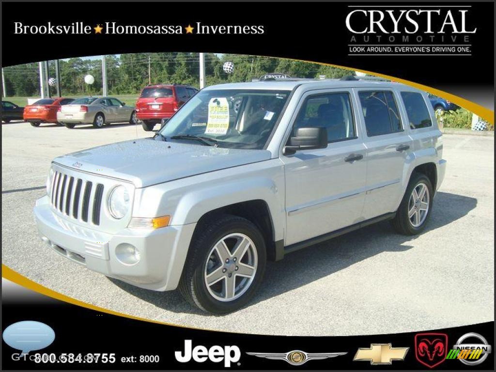 Bright Silver Metallic Jeep Patriot