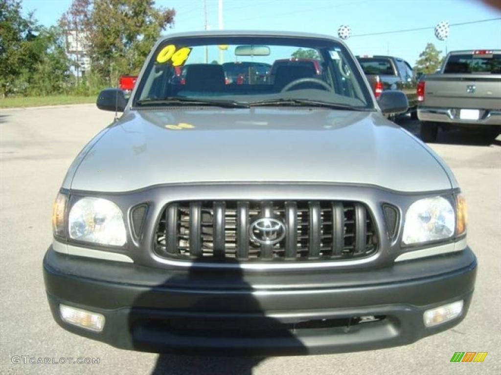 2004 Tacoma Regular Cab - Lunar Mist Metallic / Charcoal photo #11