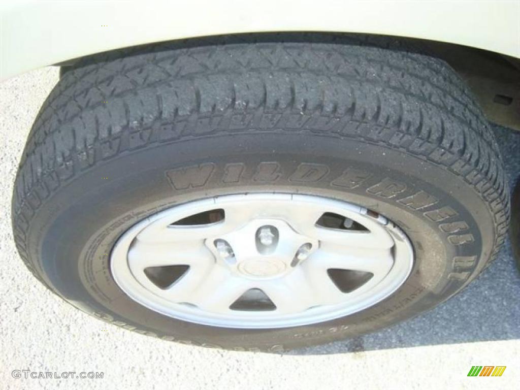 2004 Tacoma Regular Cab - Lunar Mist Metallic / Charcoal photo #12