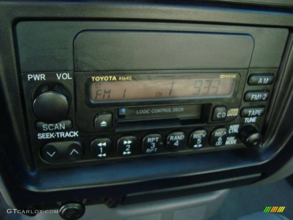 2004 Tacoma Regular Cab - Lunar Mist Metallic / Charcoal photo #17