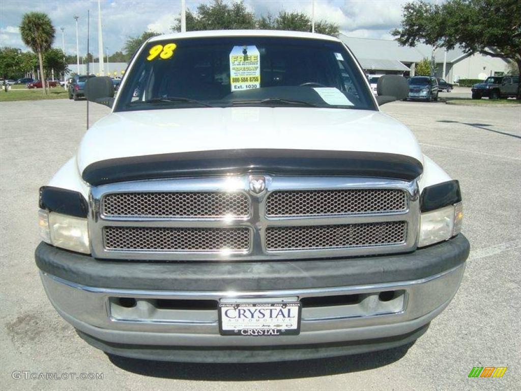 1998 Ram 1500 ST Extended Cab - Bright White / Gray photo #12