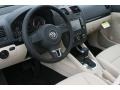 Black - Jetta SE Sedan Photo No. 11