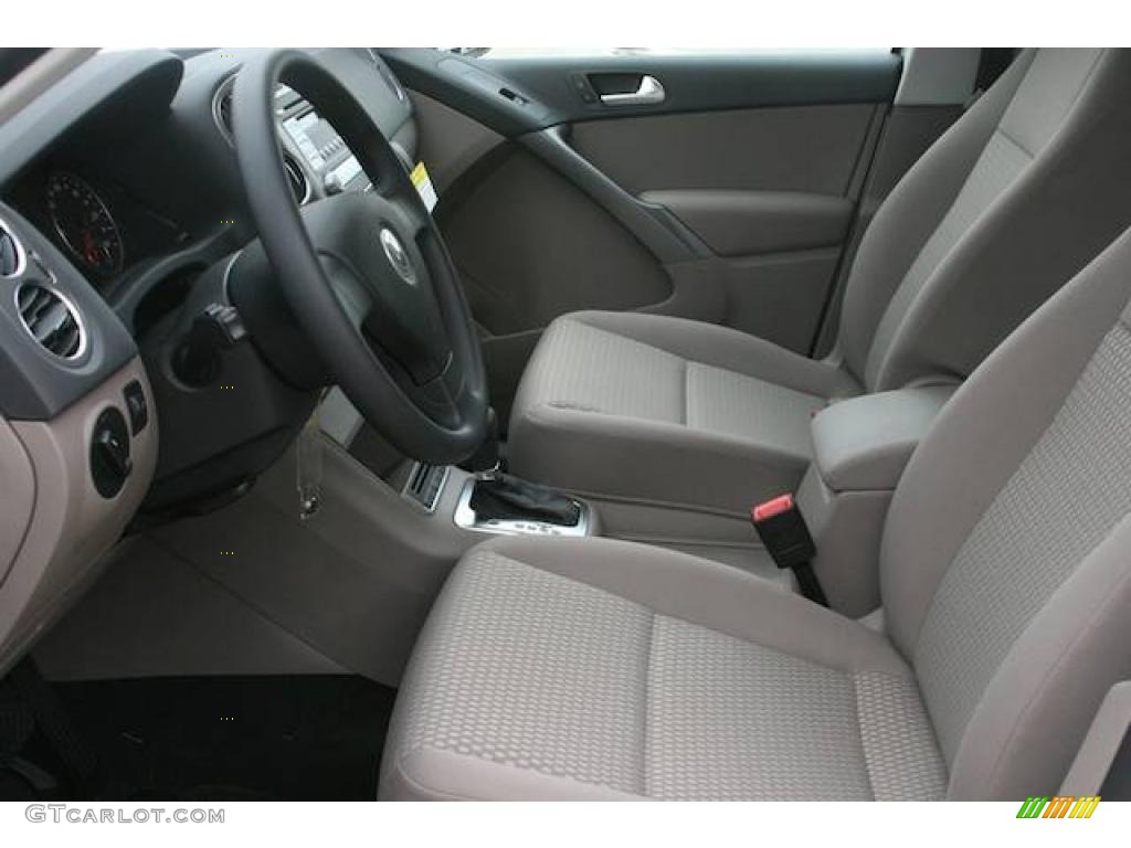 2010 Tiguan S - White Gold Metallic / Clay Gray photo #4
