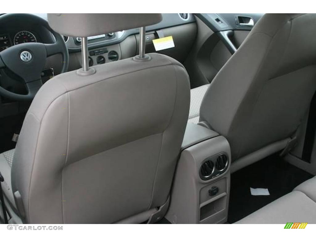 2010 Tiguan S - White Gold Metallic / Clay Gray photo #13