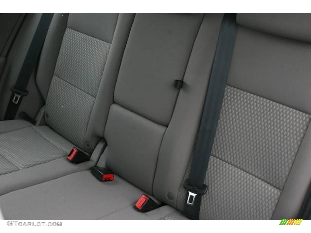 2010 Tiguan S - White Gold Metallic / Clay Gray photo #16