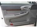 2004 White Chevrolet Impala   photo #19