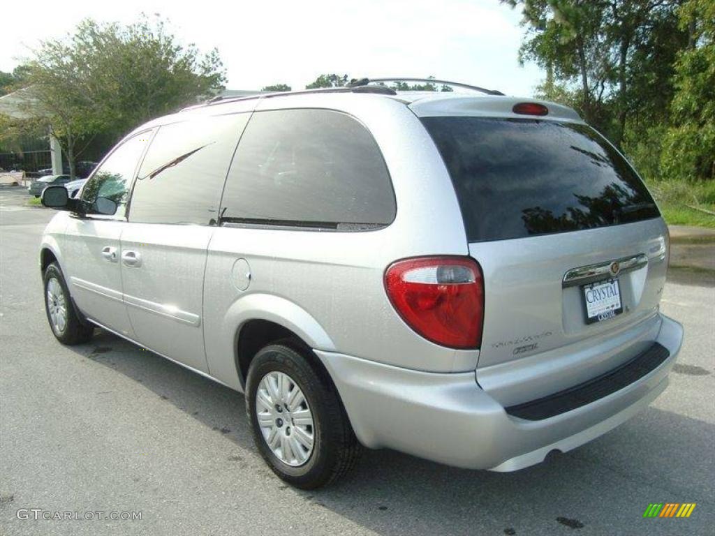 2007 Town & Country LX - Bright Silver Metallic / Medium Slate Gray photo #3