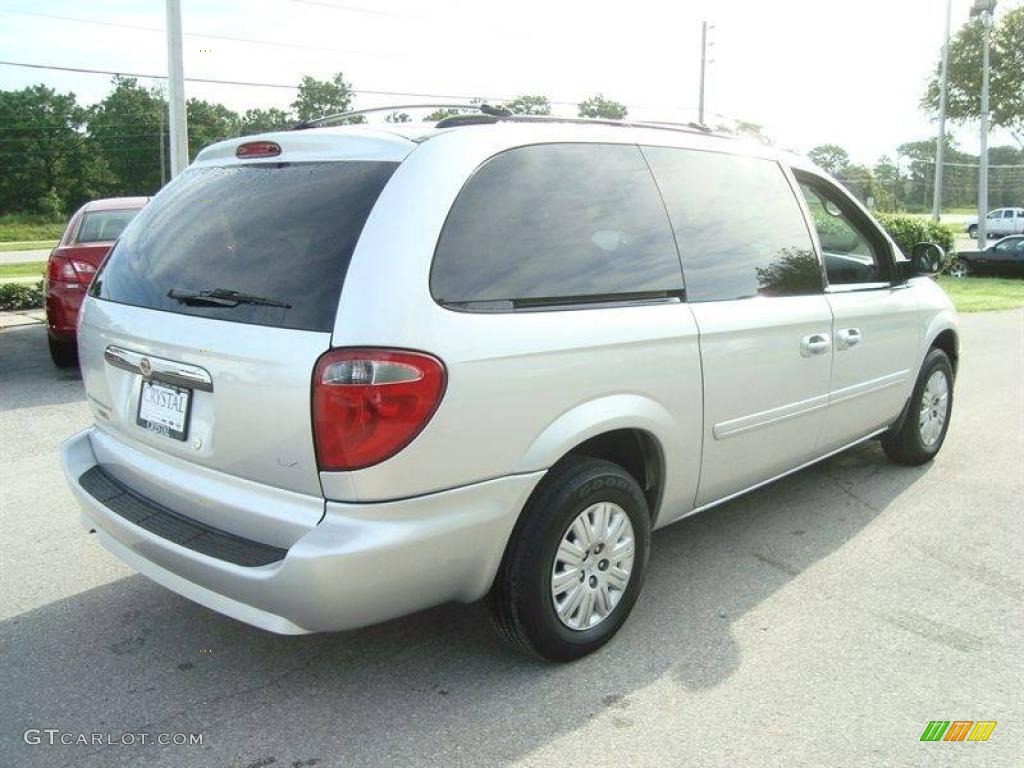 2007 Town & Country LX - Bright Silver Metallic / Medium Slate Gray photo #9