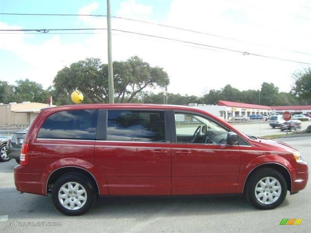 2009 Town & Country LX - Inferno Red Crystal Pearl / Medium Slate Gray/Light Shale photo #10