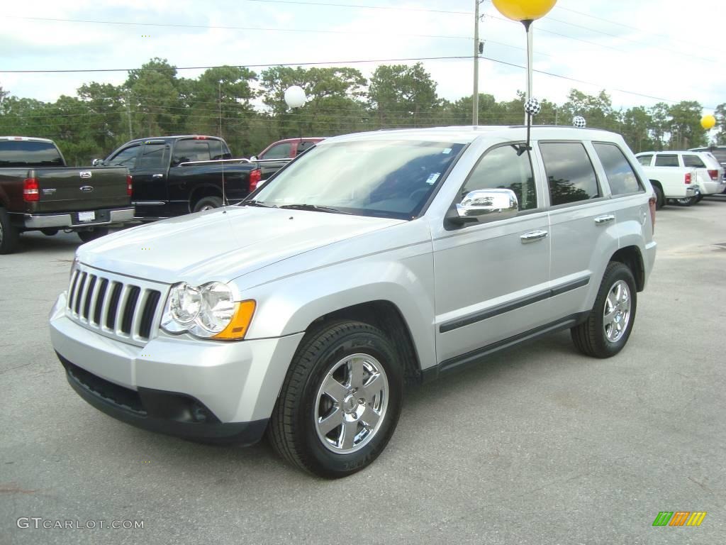 2008 Grand Cherokee Laredo - Bright Silver Metallic / Dark Slate Gray photo #1