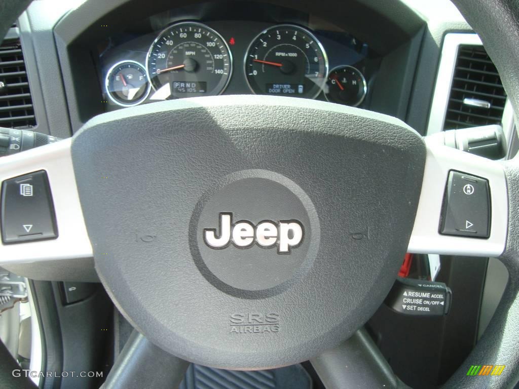 2008 Grand Cherokee Laredo - Bright Silver Metallic / Dark Slate Gray photo #22