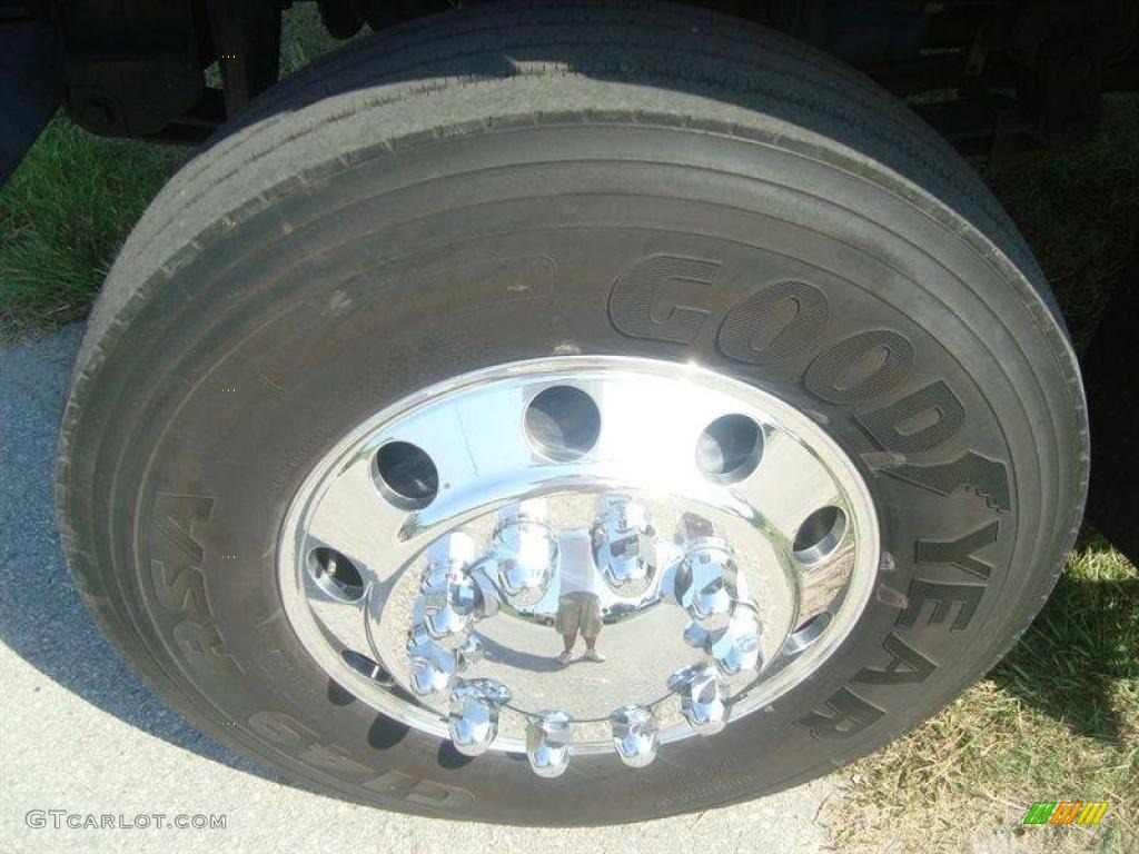 2005 International CXT Standard CXT Model Wheel Photos