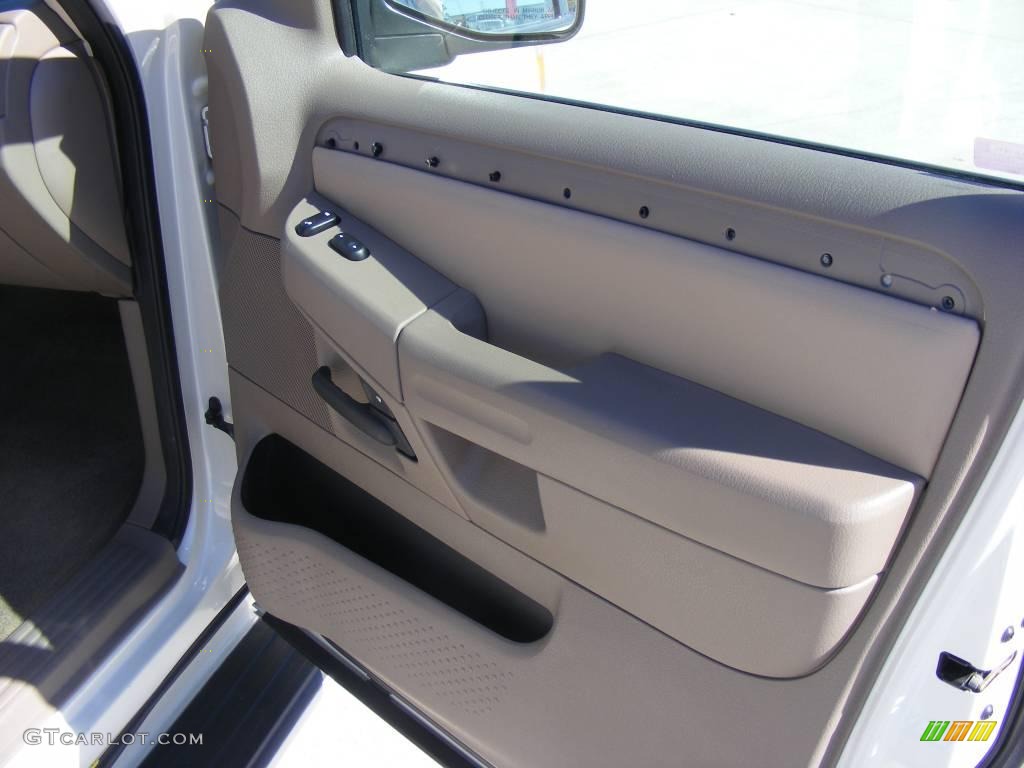 2003 Explorer Limited - Ceramic White Tri Coat / Medium Parchment Beige photo #26