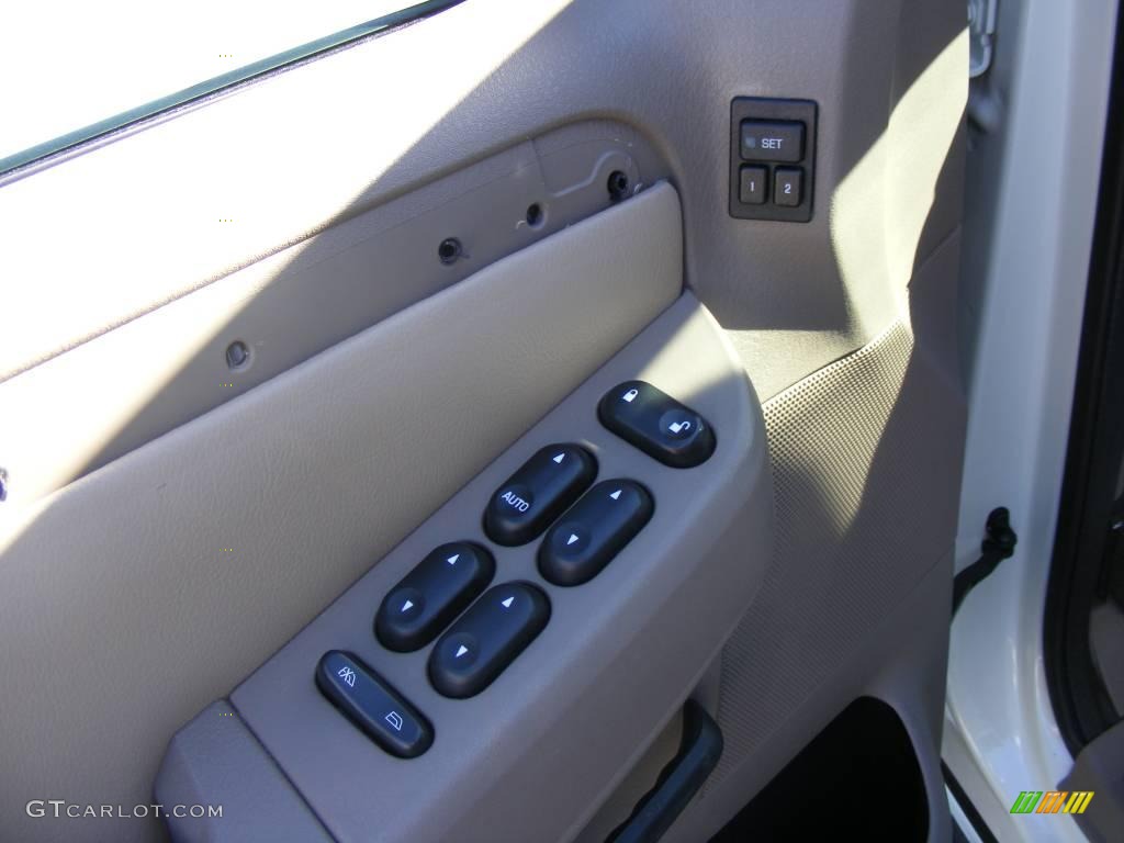 2003 Explorer Limited - Ceramic White Tri Coat / Medium Parchment Beige photo #40