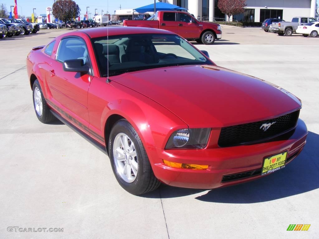 2008 Mustang V6 Deluxe Coupe - Dark Candy Apple Red / Dark Charcoal photo #4