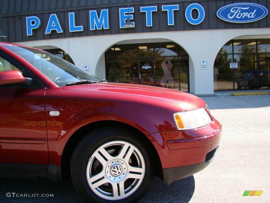 2001 Passat GLX Sedan - Colorado Red Pearl / Beige photo #24