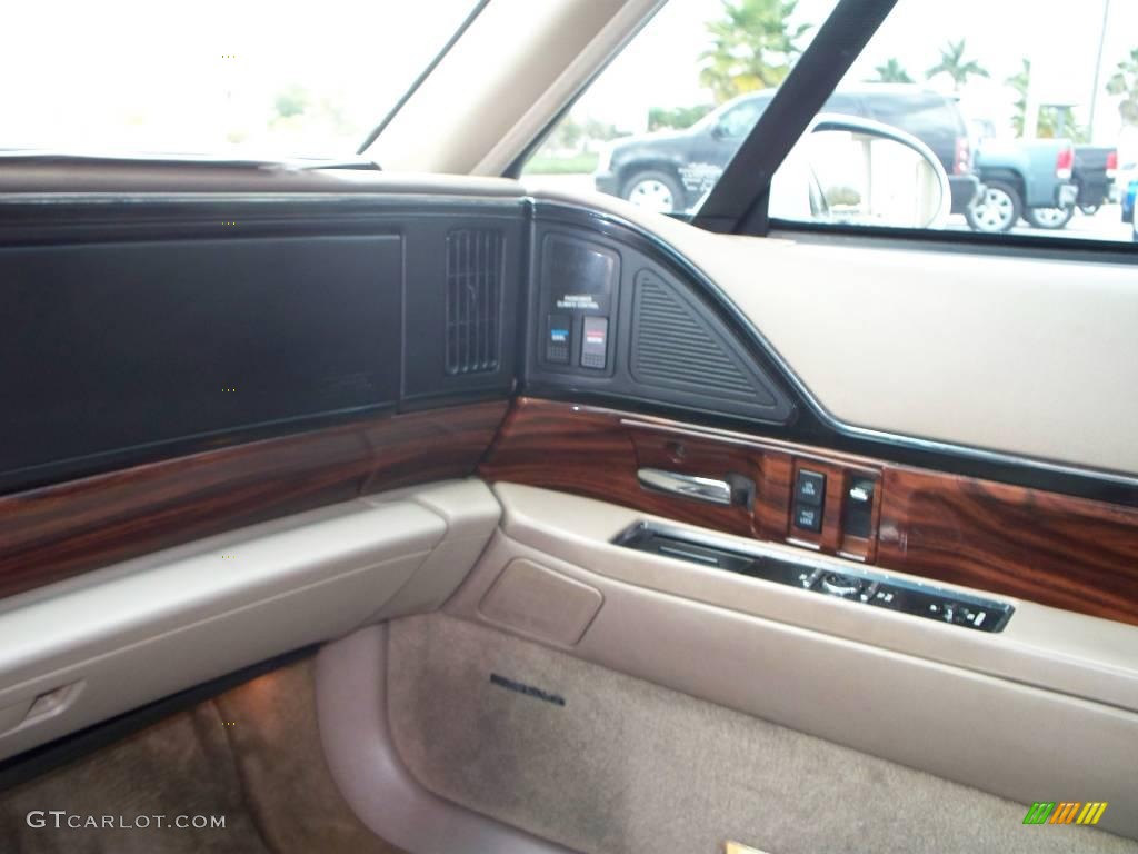 1997 LeSabre Limited - White / Beige photo #23