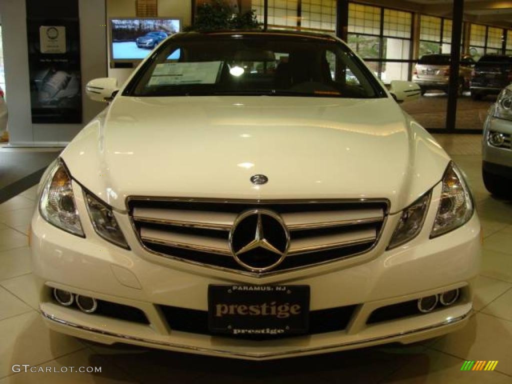 2010 E 350 Coupe - Arctic White / Black photo #2