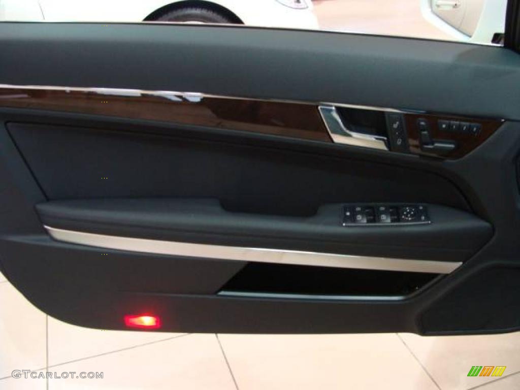 2010 E 350 Coupe - Arctic White / Black photo #7