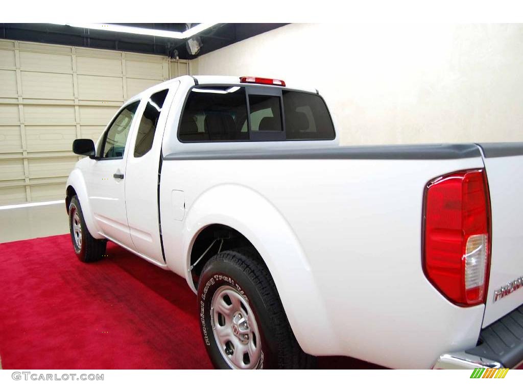 2008 Frontier XE King Cab - Avalanche White / Steel photo #10