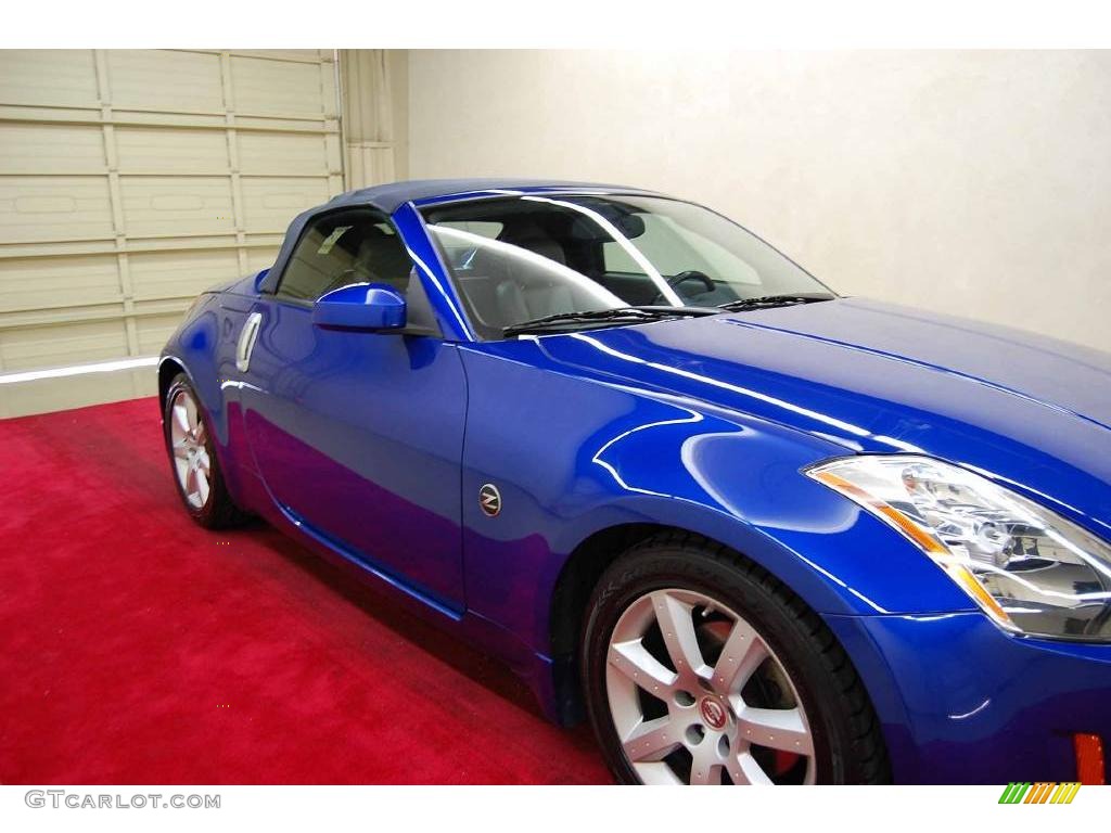 2005 350Z Touring Roadster - Daytona Blue Metallic / Frost photo #15