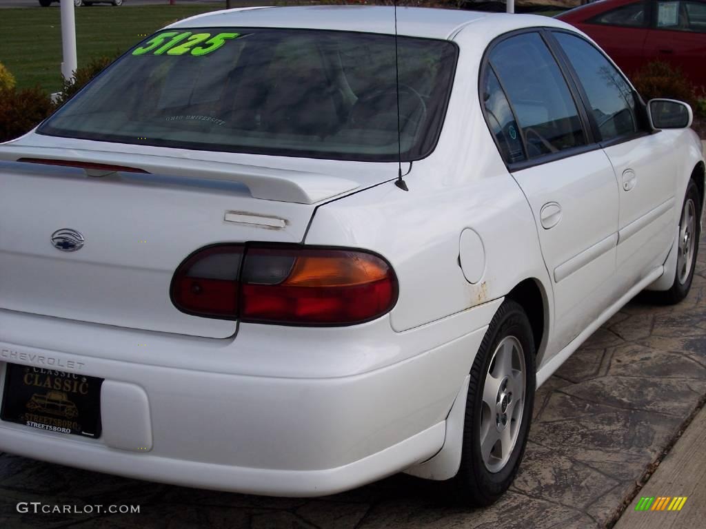 2002 Malibu LS Sedan - Bright White / Neutral photo #9