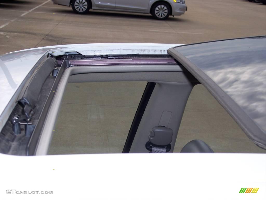 2002 Malibu LS Sedan - Bright White / Neutral photo #13