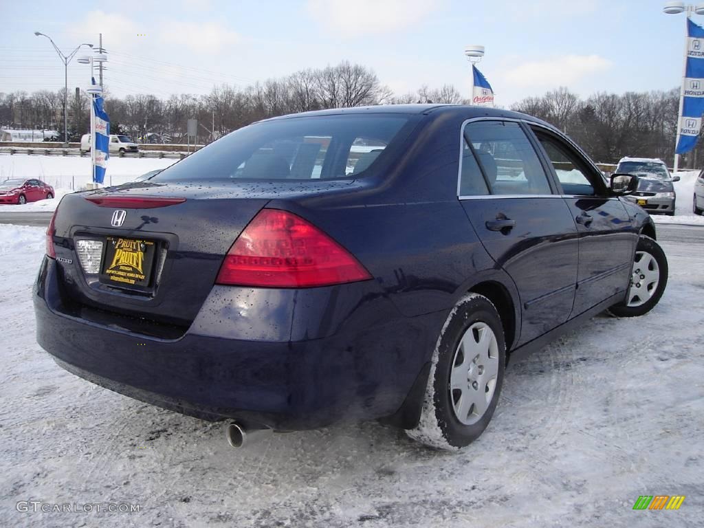 2006 Accord LX Sedan - Royal Blue Pearl / Gray photo #5