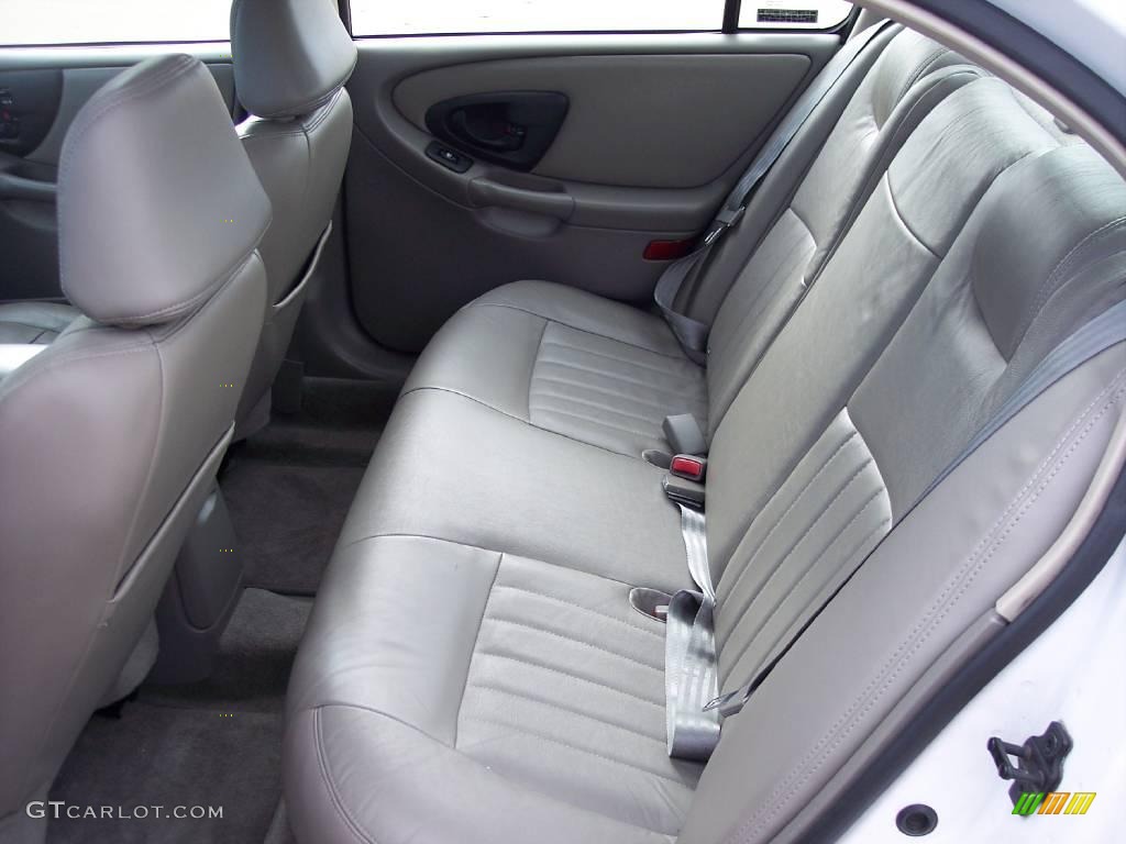 2002 Malibu LS Sedan - Bright White / Neutral photo #22