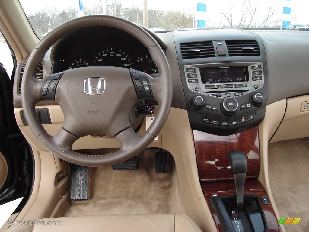 2006 Accord EX-L V6 Sedan - Nighthawk Black Pearl / Ivory photo #16