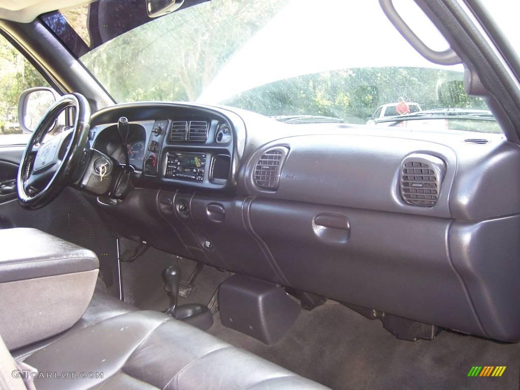 2002 Ram 2500 SLT Quad Cab 4x4 - Bright Silver Metallic / Agate photo #32