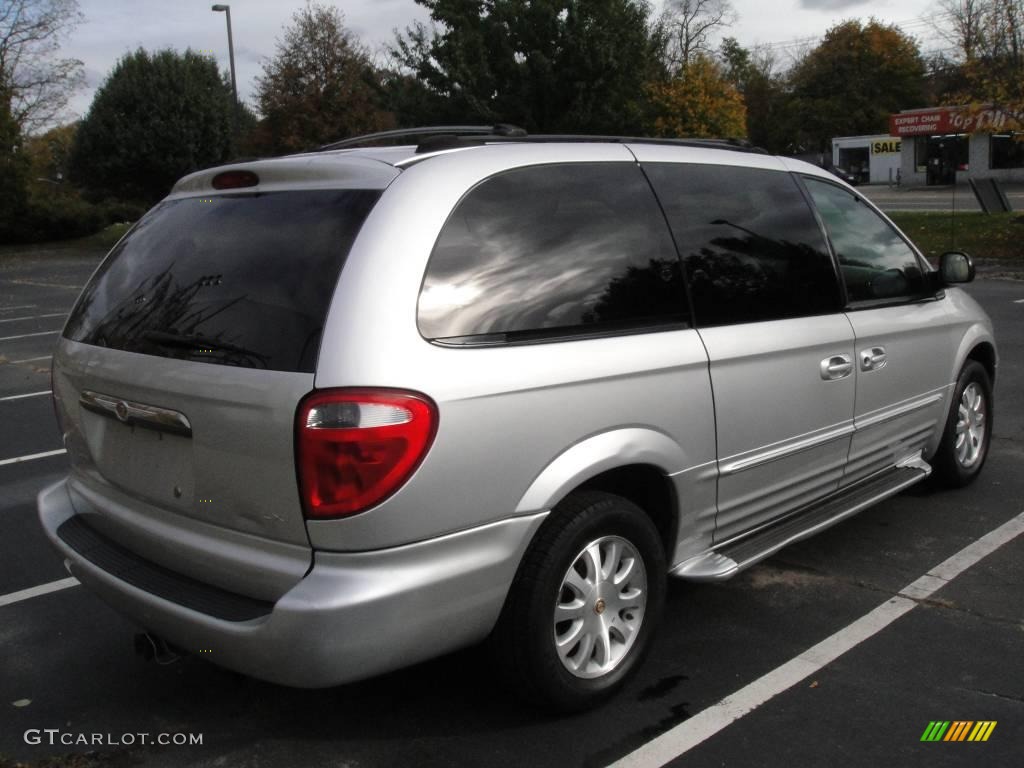 2002 Town & Country LXi - Bright Silver Metallic / Taupe photo #6