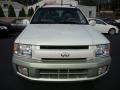 2001 Dover White Infiniti QX4 4x4  photo #3