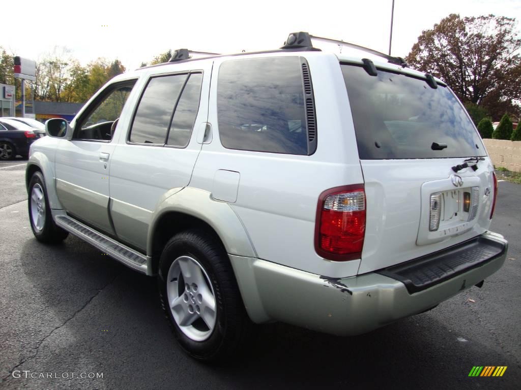 2001 QX4 4x4 - Dover White / Stone Beige photo #9