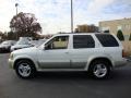 2001 Dover White Infiniti QX4 4x4  photo #10