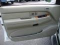 2001 Dover White Infiniti QX4 4x4  photo #13