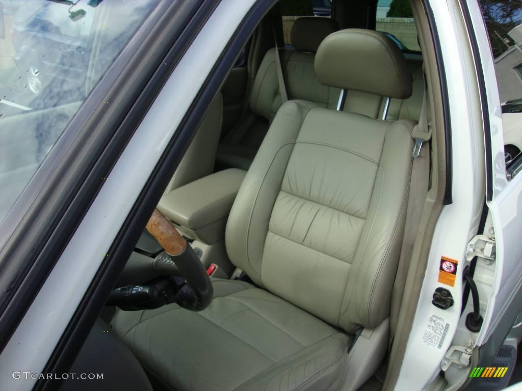 2001 QX4 4x4 - Dover White / Stone Beige photo #16