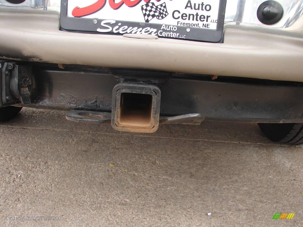 2001 Excursion Limited 4x4 - Oxford White / Medium Parchment photo #10